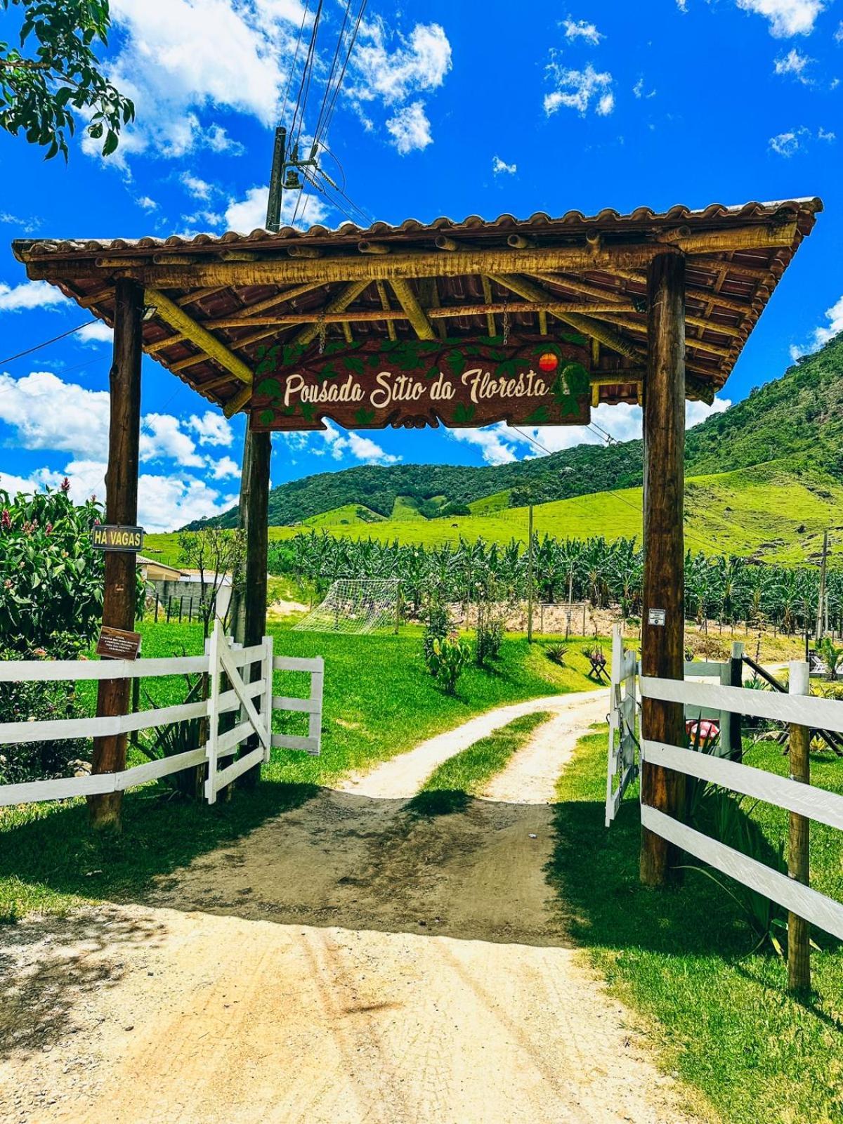 Pousada Sitio Da Floresta サーナ エクステリア 写真